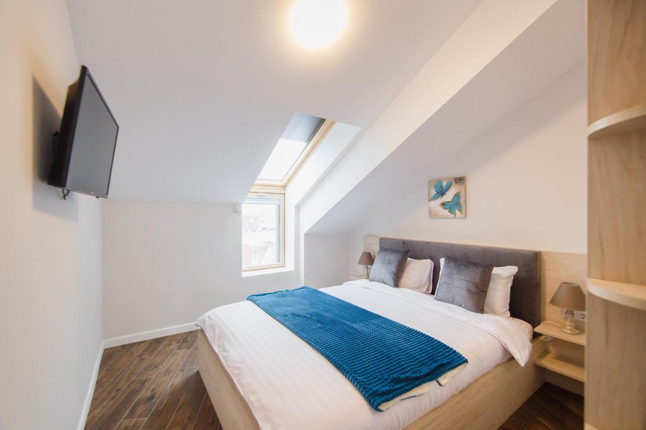 Skylight Loft Near City Center Oradea Exterior photo